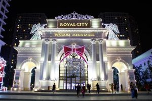 Cac-trung-tam-thuong-mai-lon-o-Ha-Noi-Vincom-Mega-Mall-Royal-City
