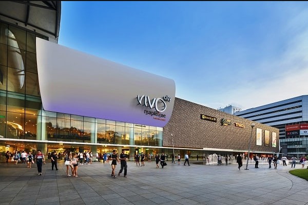 VivoCity tọa lạc tại HarbourFront là một trong số ít trung tâm mua sắm ở Singapore sở hữu không gian mở