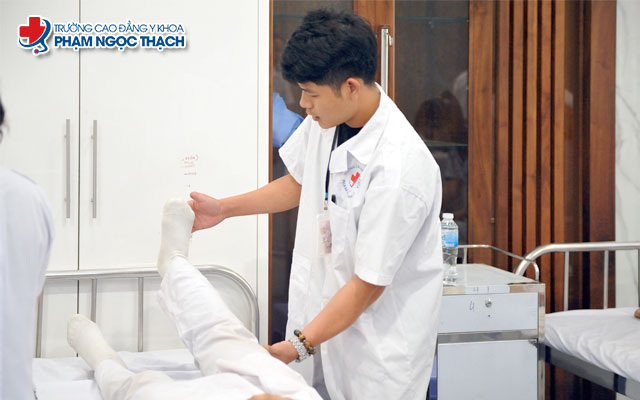 Học ngành Phục hồi chức năng ở đâu để có cơ hội việc làm tốt?